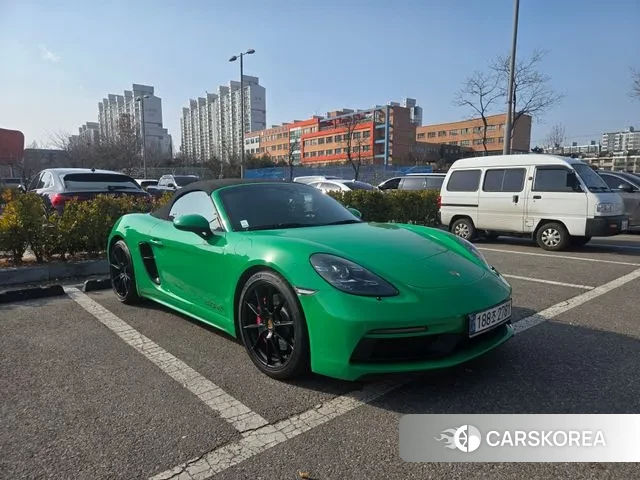 Porsche 718 Boxster 2021 Зеленый из Кореи