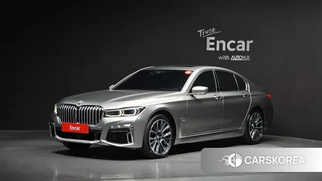 BMW 7 Series (G11) 2021 Серебристо-серый из Кореи