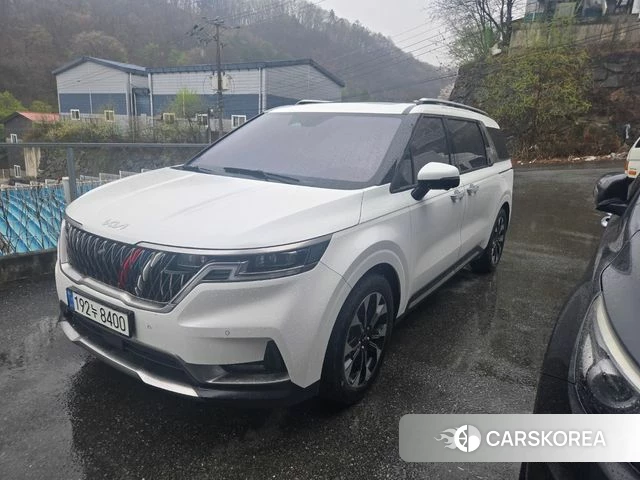 Kia Carnival 4th generation 2023 Жемчужный цвет из Кореи