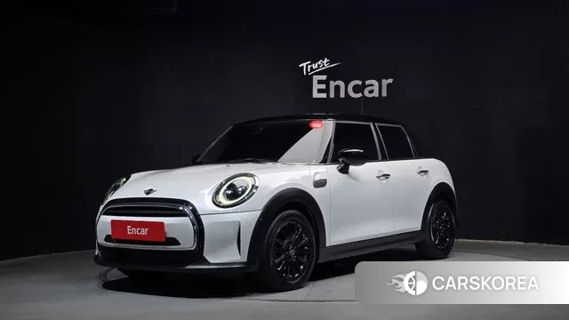 Mini Cooper 2023 Белый из Кореи