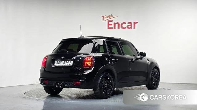 Mini Cooper S 2019 Черный из Кореи