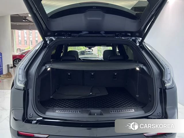 Cadillac XT4 2019 Черный из Китая