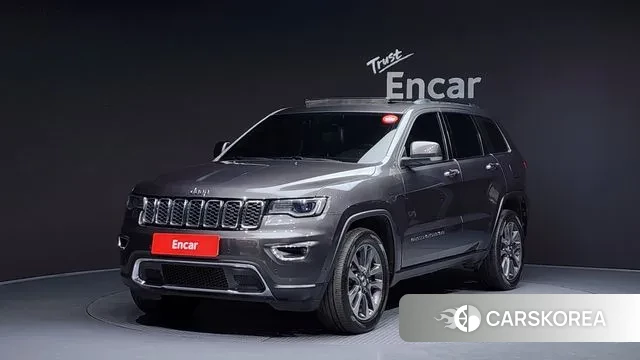 Jeep Grand Cherokee 2018 Серый из Кореи