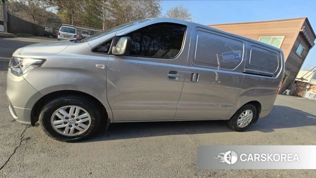 Hyundai The New Grand Starex 2018 Серебристо-серый из Кореи