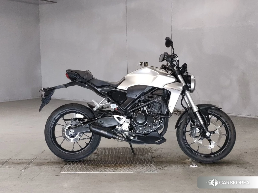 Проданный Honda CB250R 2018 из Японии, фото 2