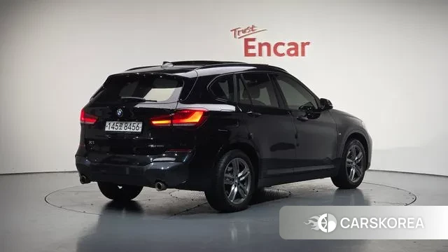 BMW X1 (F48) 2022 Черный из Кореи