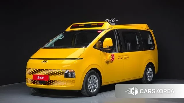 Hyundai Staria 2023 Желтый из Кореи