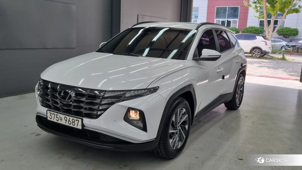 Hyundai Tucson (NX4) 2021 Белый из Кореи