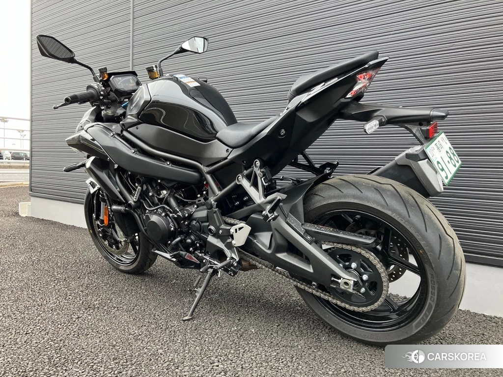 Проданный Kawasaki Z H2 2021 из Японии