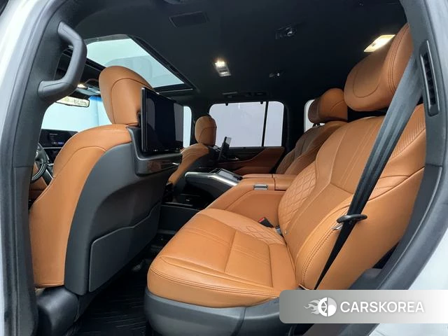 Lexus LX 2023 Белый из Китая