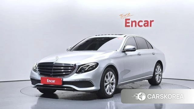 Mercedes-Benz E-Class W213 2018 Серебряный из Кореи
