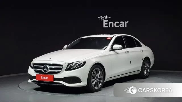 Mercedes-Benz E-Class W213 2018 Белый из Кореи