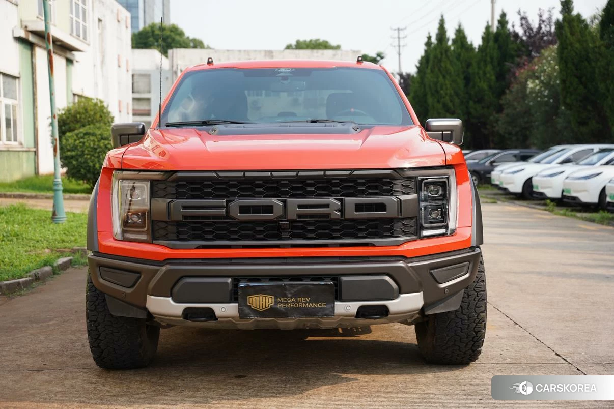 Ford F-150 Raptor 2023 Оранжевый из Китая