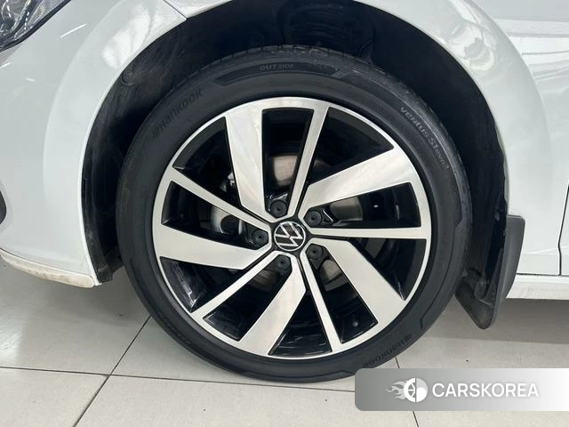 Volkswagen Sagitar 2023 Белый из Китая