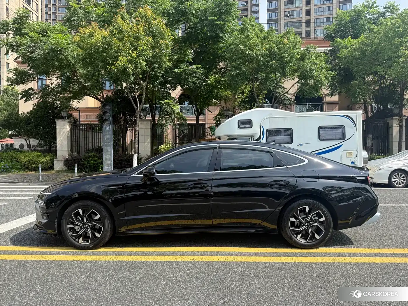 Hyundai Sonata 2025 Черный из Китая, фото 2