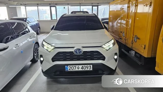 Toyota RAV4 5th Generation 2024 Белый из Кореи