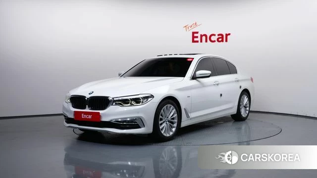 BMW 5 Series (G30) 2018 Белый из Кореи