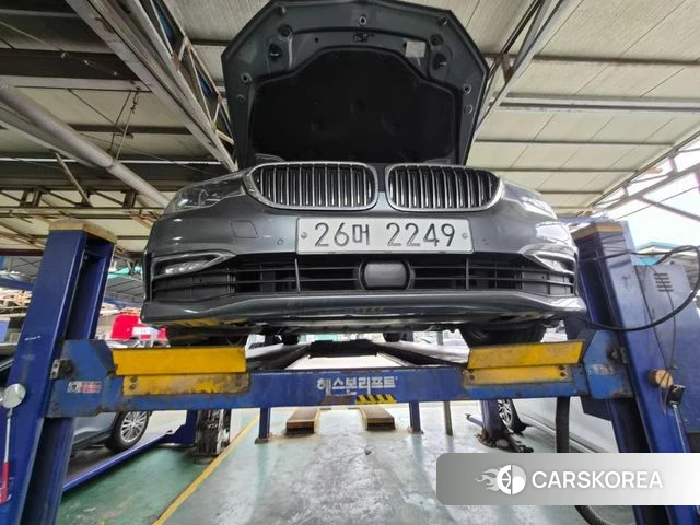 BMW 5 Series (G30) 2018 Серый из Кореи