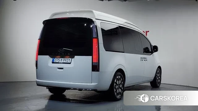 Hyundai Staria 2025 Белый из Кореи