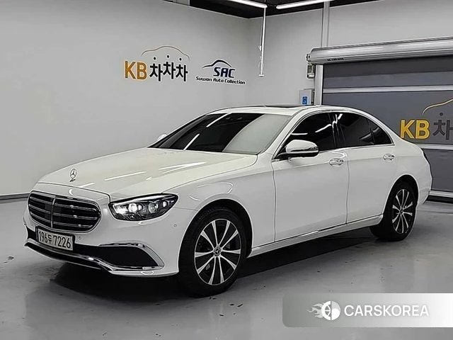 Mercedes-Benz E-Class W213 2021 Белый из Кореи