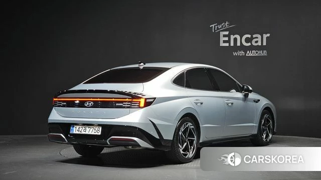 Hyundai Sonata D Edge Hybrid (DN8) 2023 Серебряный из Кореи