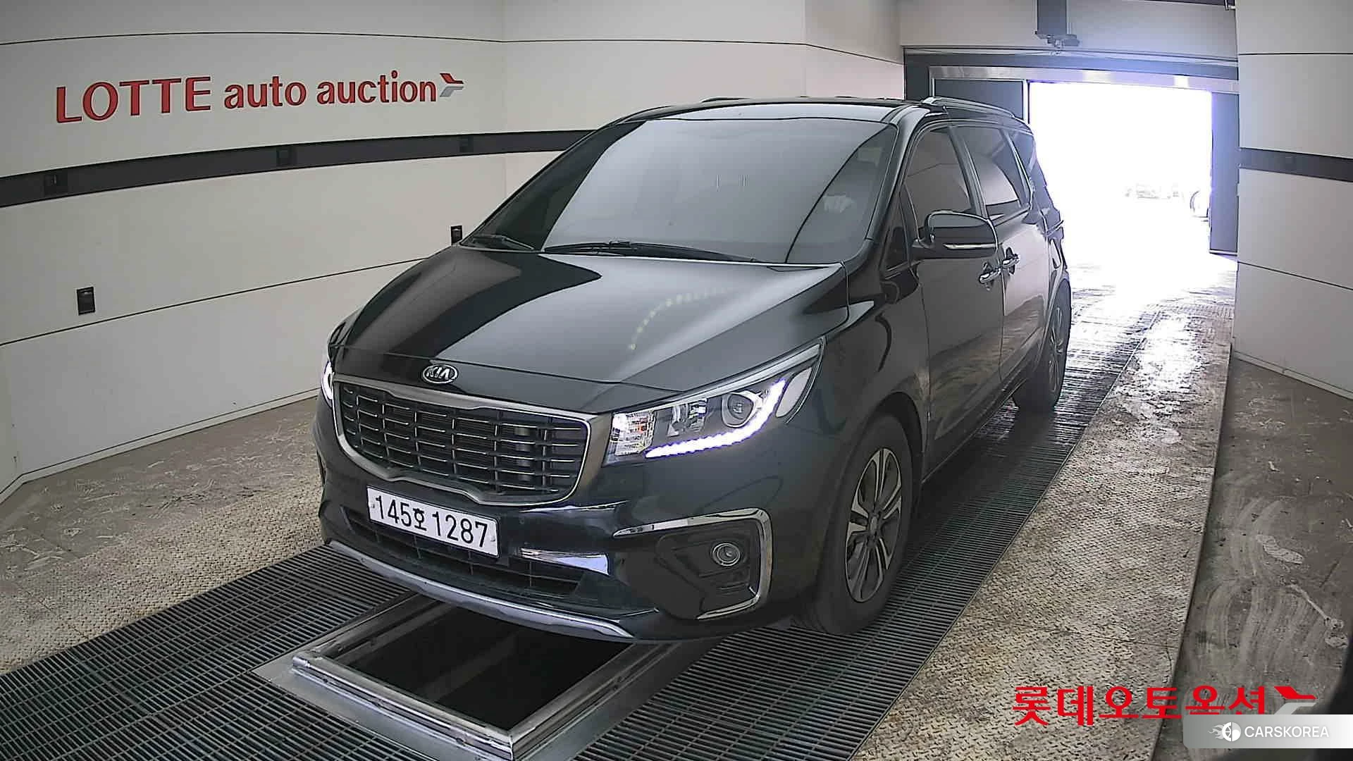 Kia Carnival 2020 Aurora Black Pearl из Кореи