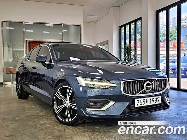 Volvo S60 3rd generation 2019 Синий из Кореи