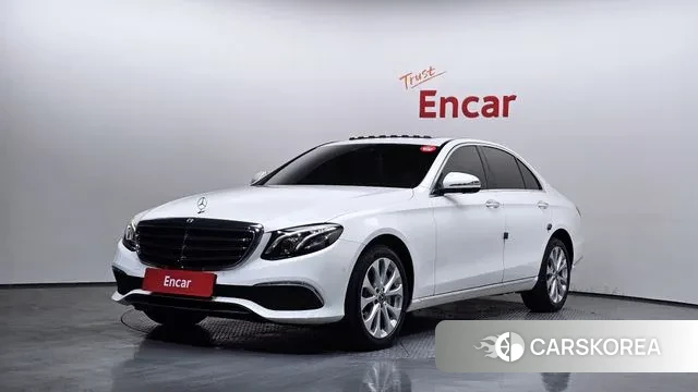Mercedes-Benz E-Class W213 2018 Белый из Кореи