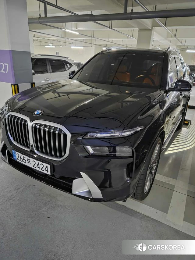 BMW X7 (G07) 2025 Черный из Кореи