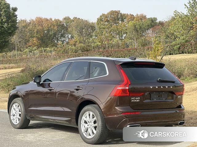 Volvo XC60 2018 Коричневый из Китая