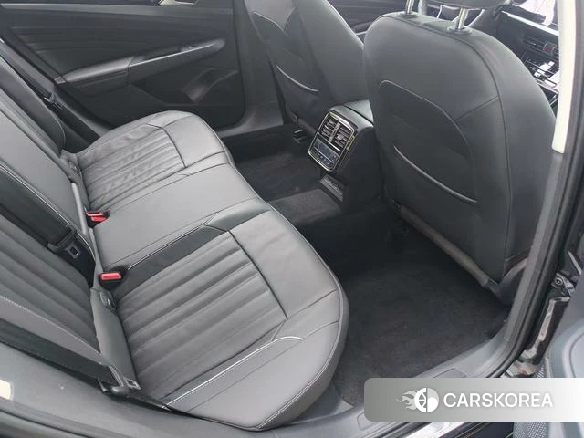 Volkswagen Passat 2023 Черный из Китая