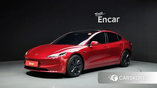 Tesla Model 3 2024 Красный из Кореи