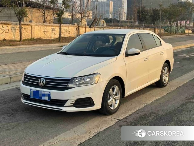 Volkswagen Lavida 2023 Белый из Китая