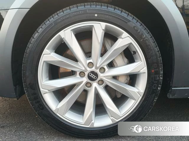 Audi A6 (import) 2021 Черный из Китая