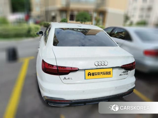 Audi A4L 2022 Белый из Китая