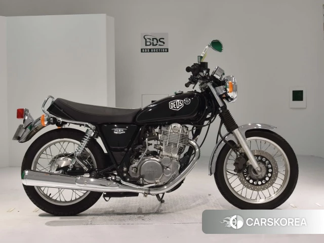 Проданный Yamaha SR 400 2018 из Японии