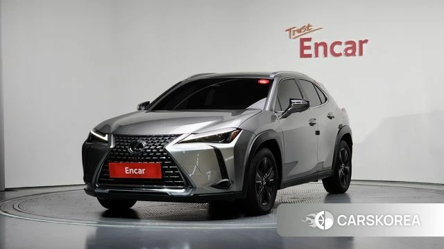 Lexus UX300h 2025 Серебристо-серый из Кореи