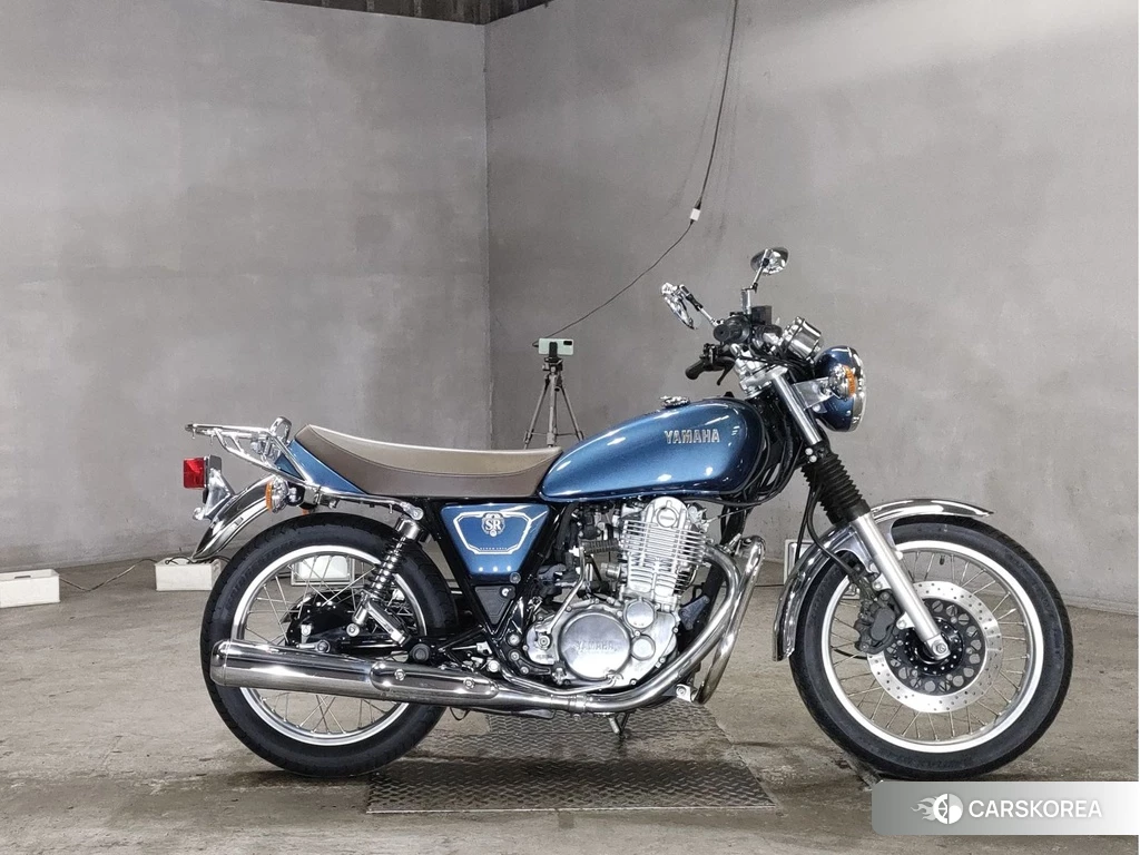 Проданный Yamaha SR 400 2019 из Японии