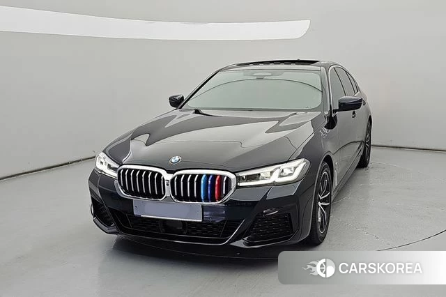 BMW 5 Series (G30) 2021 Черный из Кореи
