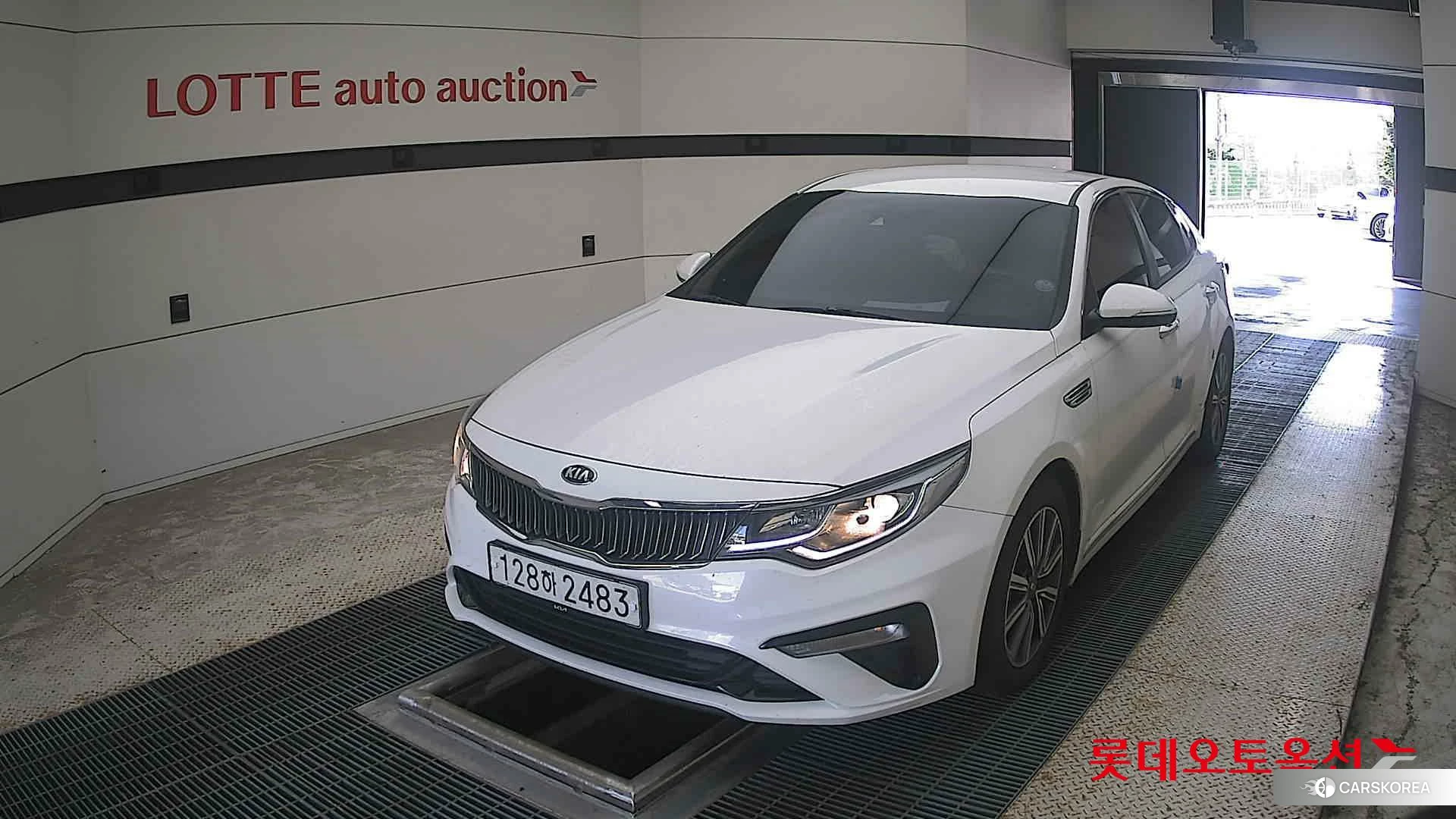 Kia K5 2020 Snow White Pearl (optional) из Кореи
