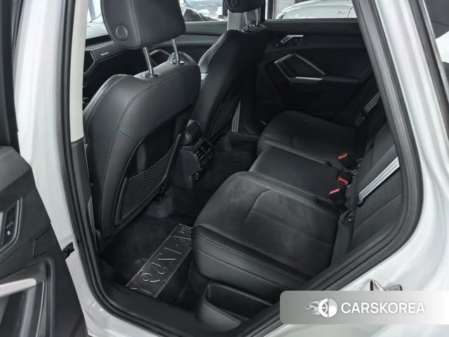 Audi Q3 2022 Белый из Китая