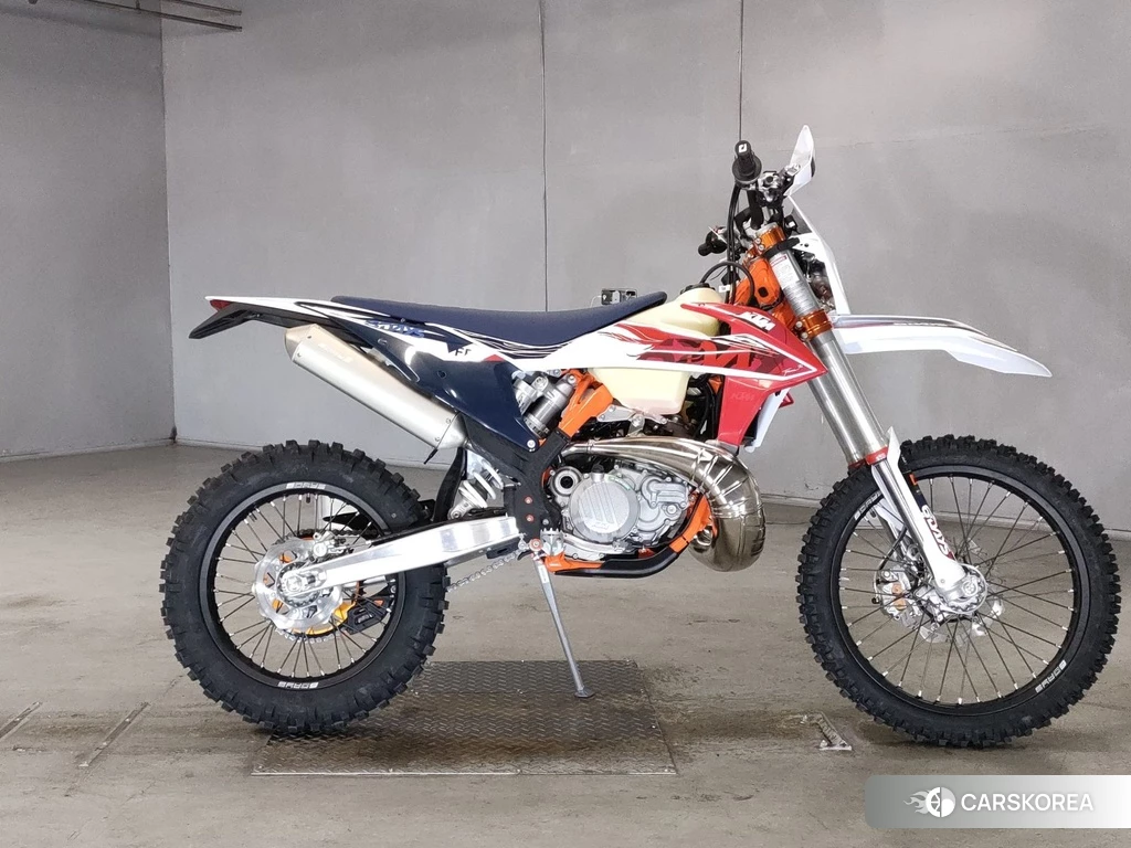 Проданный KTM 250EXC SIXDAYS TPI 2023 из Японии