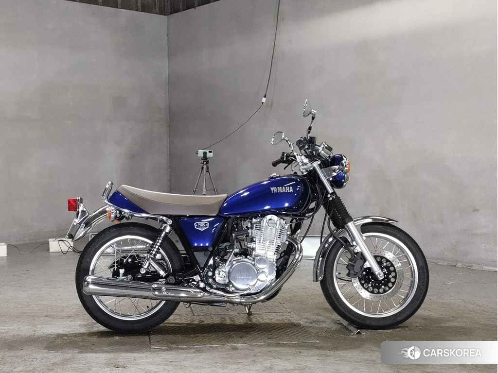 Проданный Yamaha SR 400 2022 из Японии