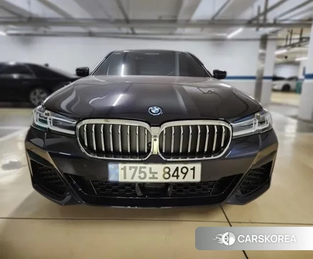 BMW 5 Series (G30) 2022 Черный из Кореи