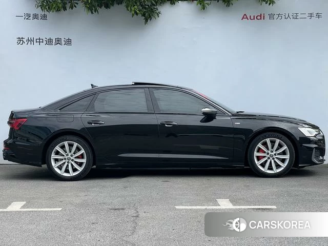 Audi A6L 2021 Черный из Китая