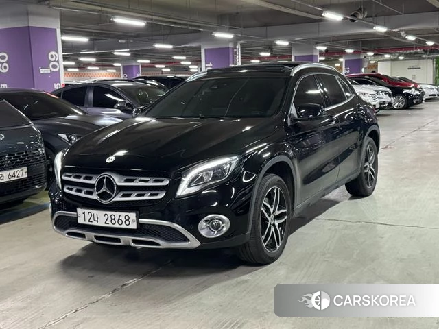 Mercedes-Benz GLA-Class X156 2018 Черный из Кореи