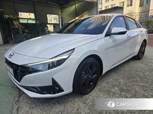 Hyundai Avante (CN7) 2022 Белый из Кореи