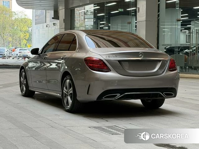 Mercedes-Benz Class C 2021 Серебристо-серый из Китая