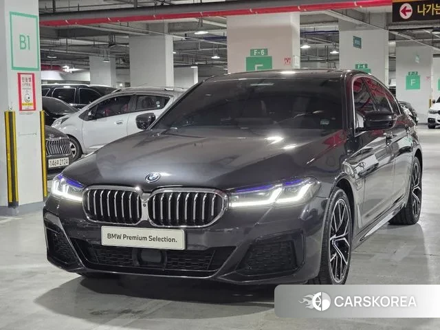 BMW 5 Series (G30) 2023 Серый из Кореи