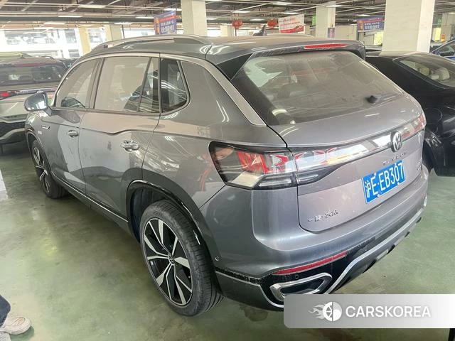 Volkswagen Tanyue 2023 Темно-серый из Китая
